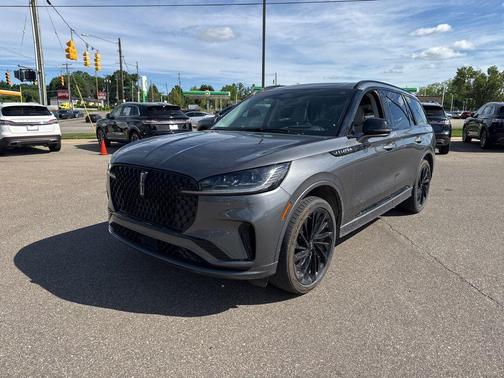 Metallic 2025 Lincoln Aviator Reserve AWD
