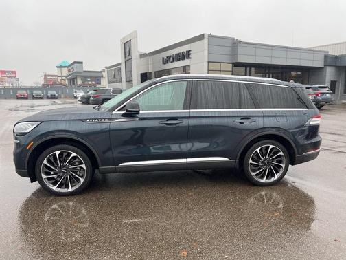 2023 Lincoln Aviator Reserve AWD