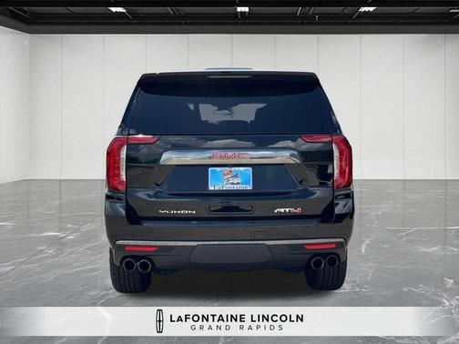 Onyx Black 2023 GMC Yukon AT4