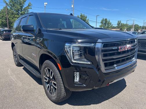 Onyx Black 2023 GMC Yukon AT4