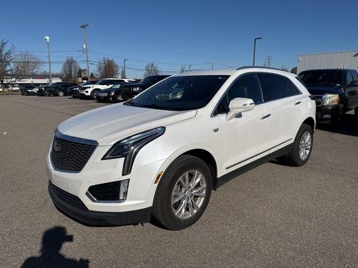 Crystal White 2020 Cadillac XT5 Luxury