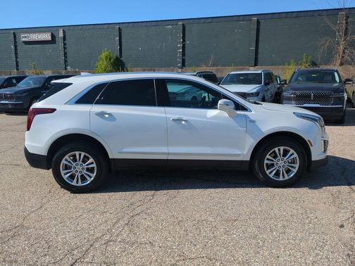 Crystal White 2020 Cadillac XT5 Luxury