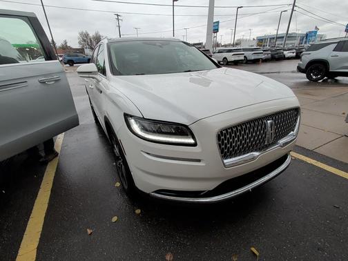 2022 Lincoln Nautilus Reserve