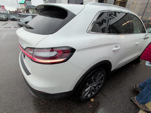 2022 Lincoln Nautilus Reserve