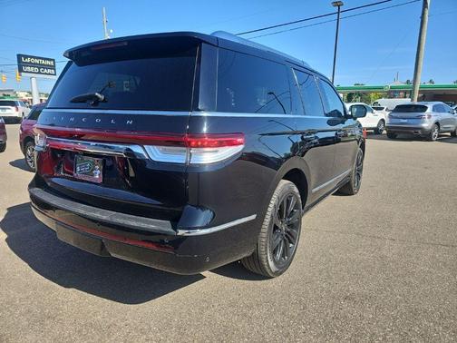 Infinite Black Metallic 2022 Lincoln Navigator Reserve