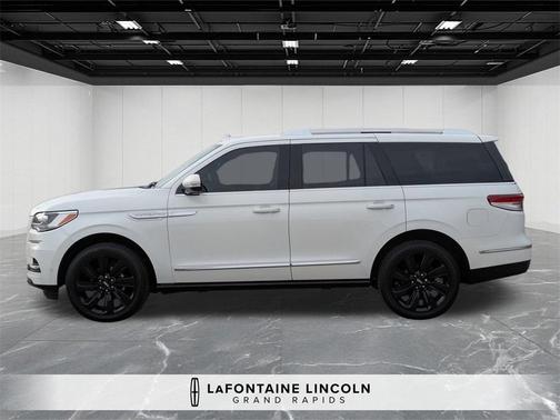 2023 Lincoln Navigator Reserve