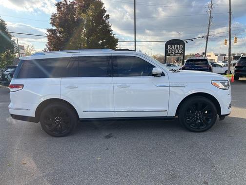 2023 Lincoln Navigator Reserve