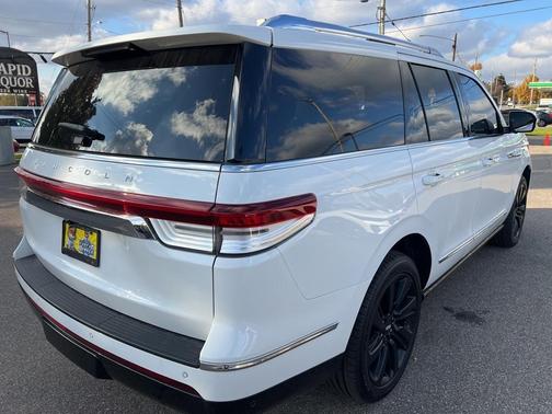 2023 Lincoln Navigator Reserve