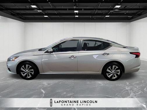 Brilliant Silver Metallic 2020 Nissan Altima 2.5 S