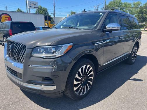 Dark Gray Metallic 2023 Lincoln Navigator Black Label