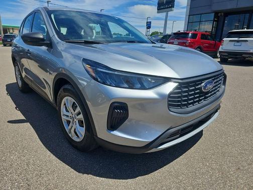 Iconic Silver Metallic 2023 Ford Escape Base