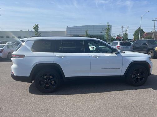 Bright White Clearcoat 2021 Jeep Grand Cherokee L Limited