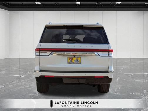 2023 Lincoln Navigator L Reserve