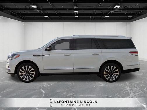 2023 Lincoln Navigator L Reserve