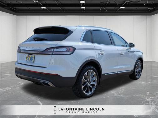 2022 Lincoln Nautilus Reserve
