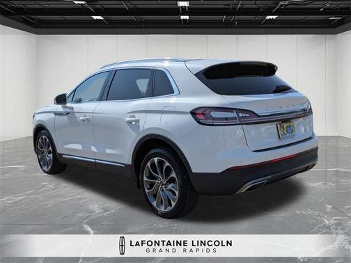 2022 Lincoln Nautilus Reserve