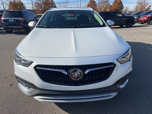 2018 Buick Regal TourX Essence