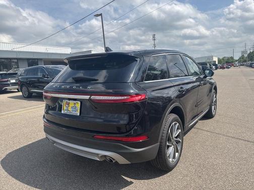 Infinite Black Metallic 2024 Lincoln Corsair Premiere