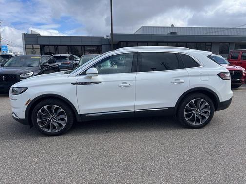 2022 Lincoln Nautilus Reserve