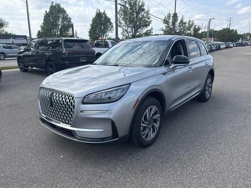 Silver Radiance Metallic 2023 Lincoln Corsair Standard