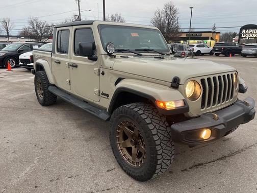 2022 Jeep Gladiator Overland