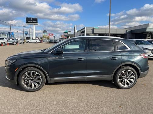 2023 Lincoln Nautilus Reserve