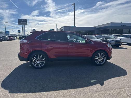 Rapid Red Metallic Tinted Clearcoat 2024 Ford Edge Titanium