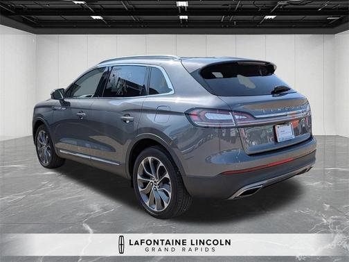 2022 Lincoln Nautilus Reserve