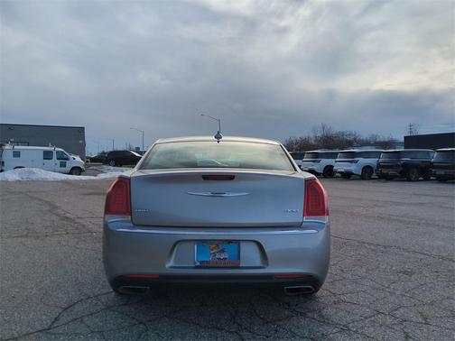 2018 Chrysler 300 Touring