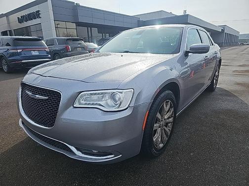 2018 Chrysler 300 Touring