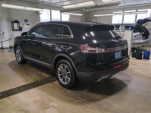 2023 Lincoln Nautilus Standard