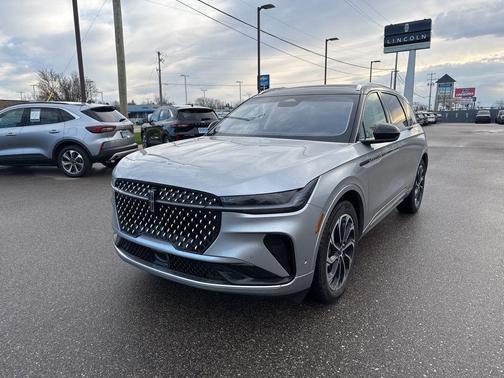 Silver Radiance Metallic 2024 Lincoln Nautilus Reserve