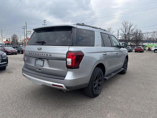 Iconic Silver Metallic 2024 Ford Expedition Timberline