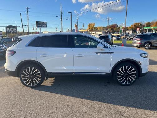 2022 Lincoln Nautilus Black Label