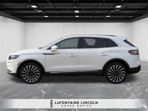 2022 Lincoln Nautilus Black Label