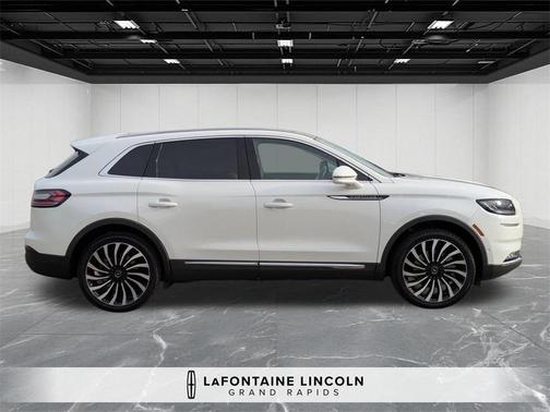 2022 Lincoln Nautilus Black Label