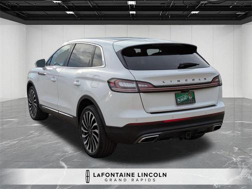 2022 Lincoln Nautilus Black Label