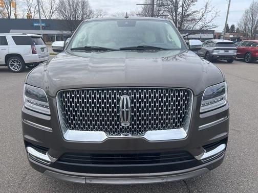 Chroma Molten Gold 2021 Lincoln Navigator Black Label