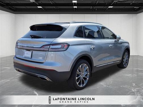 2022 Lincoln Nautilus Reserve