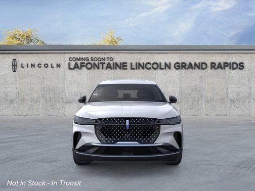 Radiance Metallic 2026 Lincoln Nautilus Premiere