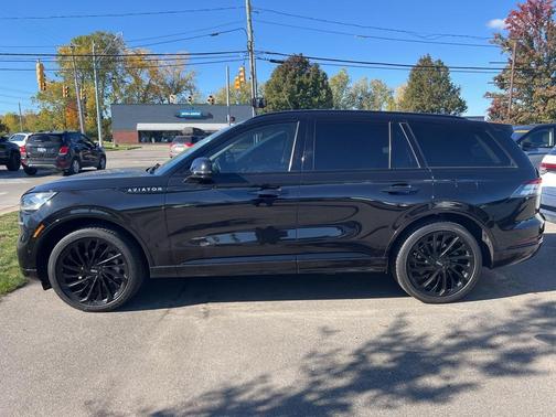 2023 Lincoln Aviator Reserve AWD