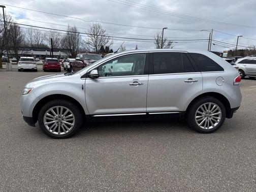 2014 Lincoln MKX Base