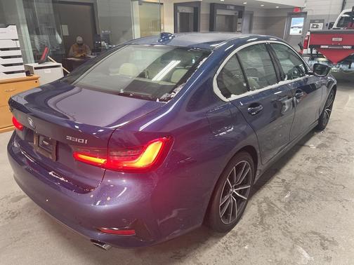 2021 BMW 330 i xDrive