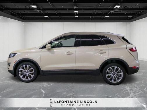 Ivory Pearl Metallic 2018 Lincoln MKC Select