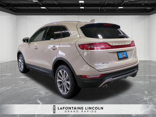 Ivory Pearl Metallic 2018 Lincoln MKC Select