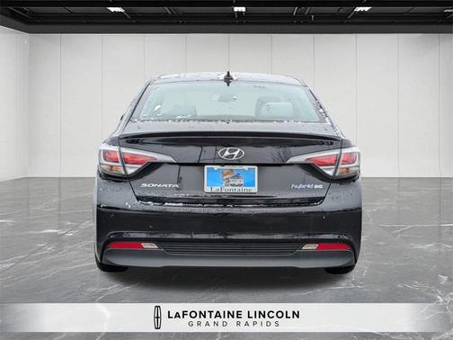 2016 Hyundai SONATA Hybrid SE