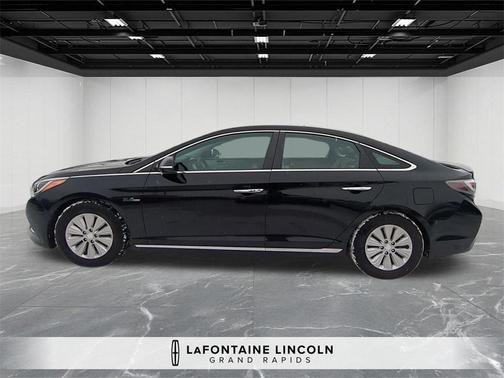 2016 Hyundai SONATA Hybrid SE