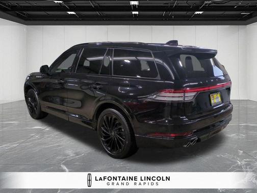 Infinite Black Metallic 2025 Lincoln Aviator Reserve AWD