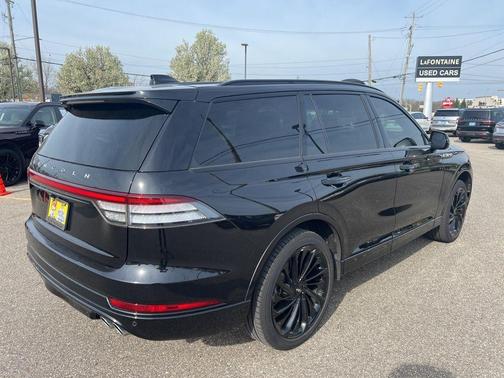 Infinite Black Metallic 2025 Lincoln Aviator Reserve AWD