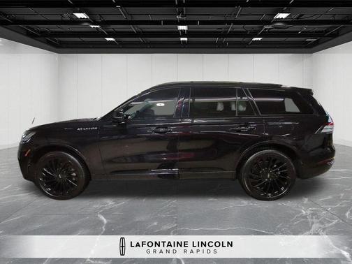 Infinite Black Metallic 2025 Lincoln Aviator Reserve AWD